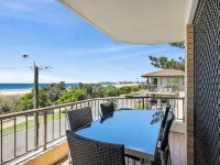 Beachfront Relaxing Getaway 比靈加酒店
