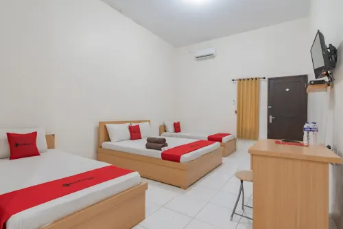 RedDoorz Near Universitas Siliwangi Tasikmalaya
