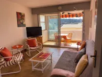 Absolute comfort in Sanary, l'appart de la mer, all on foot, air conditioning and garage