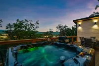 New luxury cabin w/ private pool, hot tub & view!