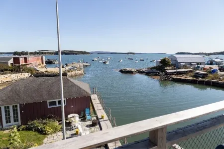 Seabreeze on the Harbor 2 - Stunning Island Retreat perched on Stonington Harbor