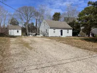 Your Cape Escape, Nestled between Historic 6A and Cape Cod Rail Trail! Hotels near Nickerson State Park