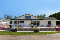 Travelodge by Wyndham Spirit Lake/Okoboji Hotels in Center Grove