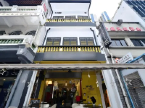 7 Wonders Hostel @ Jalan Besar Отели рядом с достопримечательностью «Каланг»