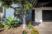 The Terrace | 400m to Main Beach | Pet Friendly