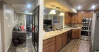 1 bedroom condo, close to the airport Ground Level