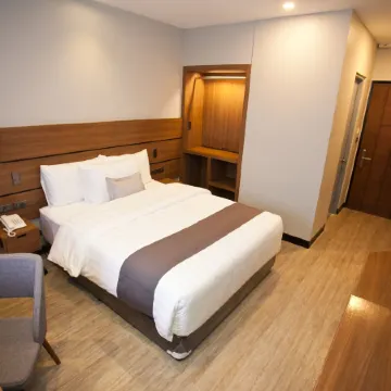 Embassy Hotel