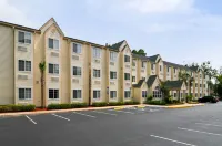 Hometown Inn & Suites Jacksonville Butler Blvd./Southpoint
