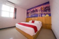 RedDoorz Plus Syariah @ Pentadio Gorontalo Hotels near Kompleks Pergudangan Talumelito
