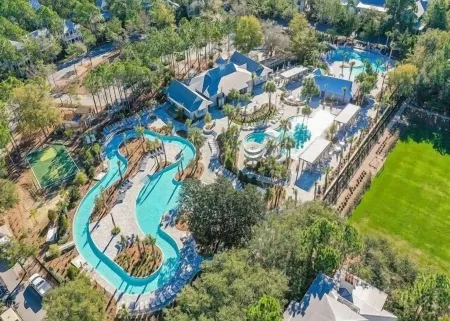 Beautiful 2BR WaterColor condo 6 WaterColor Blvd #202 Steps to Beach Club condo Отели рядом с достопримечательностью «Сисайд»