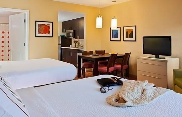 艾肯威士忌路萬豪TownePlace Suites 酒店