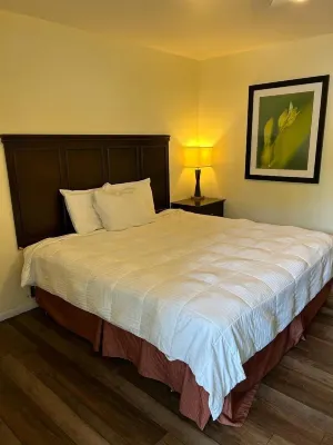 Country Place Inn and Suites White Haven