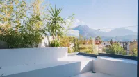 To Be Social House - Sea View