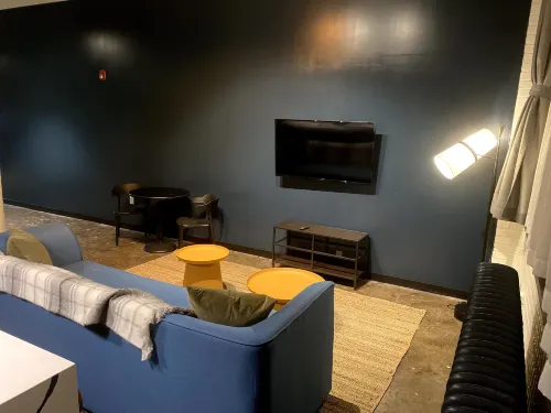 424 Gold Way-Apt 402, 2 Bed/1Bath - Condos