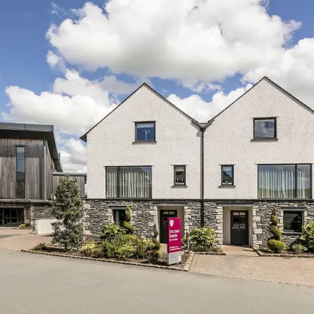 The Townhouses @ Carus Green