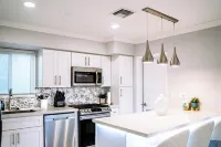 Luxurious 4-bedroom house close to HARD ROCK CASINO