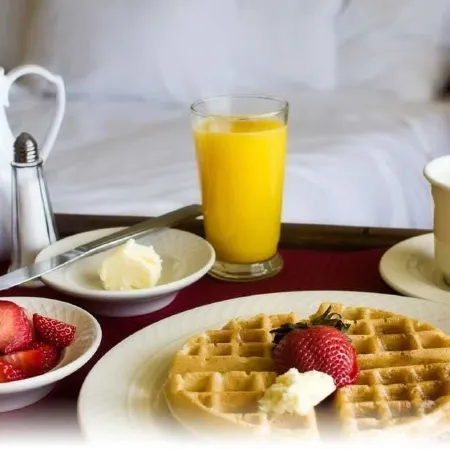 Salem Waterfront Hotel & Suites