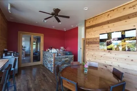 Snug Harbor Resort and Marina