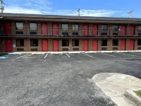 Budget Plaza Motel - Motel