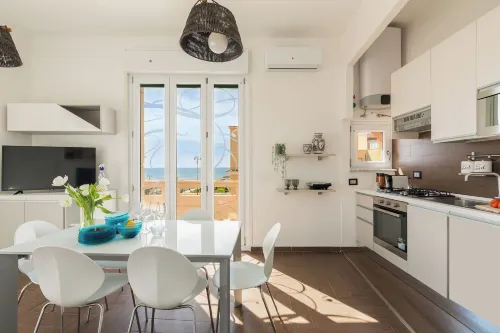 Beach Apartment - Ocean View