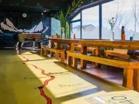 Moving Hostel Travel Bar Hotels in San Carlos De Bariloche