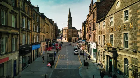 King Street Aparthotel Отели рядом с достопримечательностью «Университет Стерлинг»