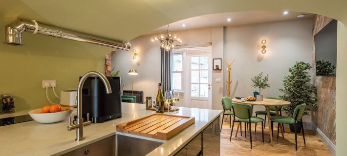 Commandery Vaults - Luxury Apartment in City Centre with Sky TV Hotels in Worcester
