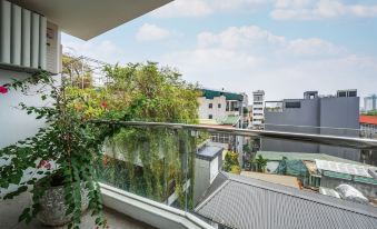 Le Parfum Apartment and Hotel