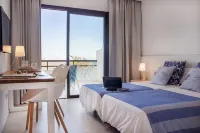 Aparthotel la Gaviota - Condos