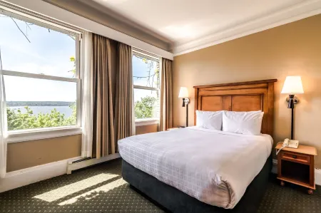 The Sylvia Hotel Отели рядом с достопримечательностью «UBC Extended Learning»