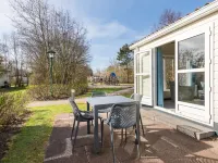 Restyled Chalet with Dishwasher, Near the Sea, on Texel