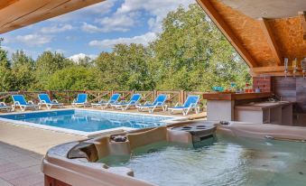 Holiday Home in Ogulin with Pool & Rafting