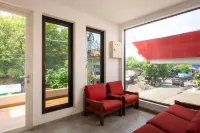 RedDoorz Near Kaza Mall Surabaya Hotels in Tambaksari