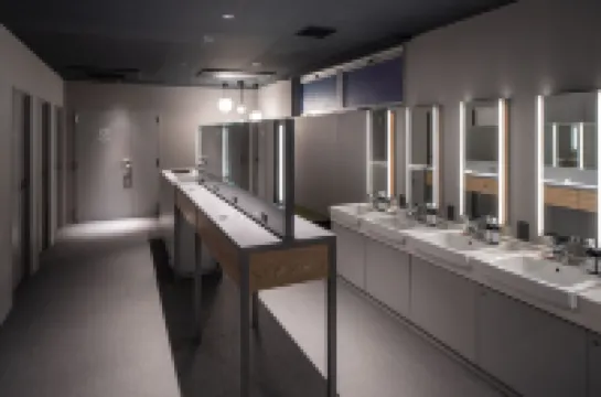 캡슐 플러스 요코하마 사우나 & 캡슐 요코하마 호텔