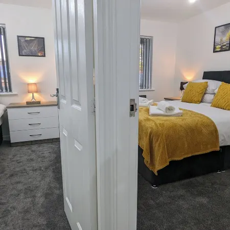 Modern House - 4 Bedrooms - FamilyFriendly