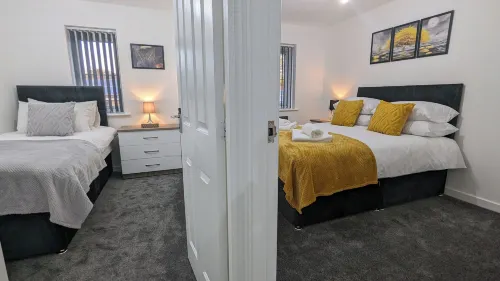 Modern House - 4 Bedrooms - FamilyFriendly Hotels in Burnley