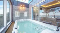 Pohang Playbeach Pension - Hot Tub