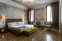 Riva del Vin Boutique Hotel Hôtels à : 