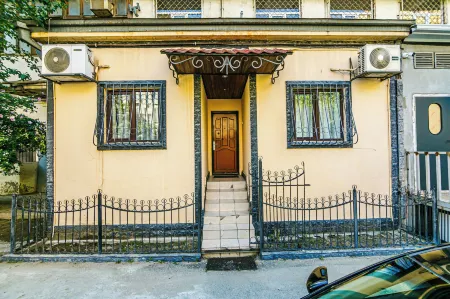 อพาร์ทเมนต์ Azneft Garden