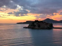 Beach Apartment Sveti Stefan