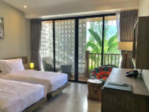 ザミステリーホテル