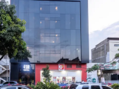 4南飯店 恩裡克奧拉亞埃雷拉機場附近的飯店