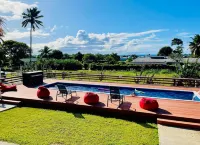 Red Hibiscus Villas - Villas