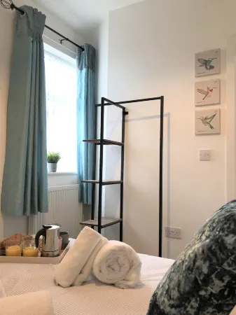 Restful 1-Bedroom Flat in St Helens Отели рядом с достопримечательностью «Кобс»