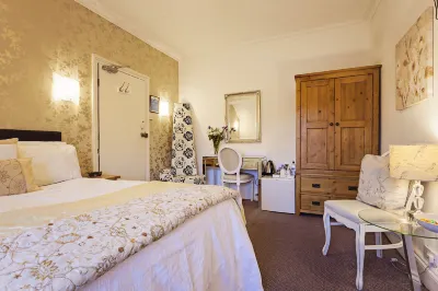 Glenholmekendal Hotels near Tesco Express