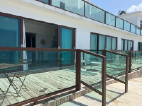 Corcega Beachfront Suites Hotels in Calvache