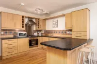 Walker Suite No53 - Donnini Apartments Hotels in Kilmarnock