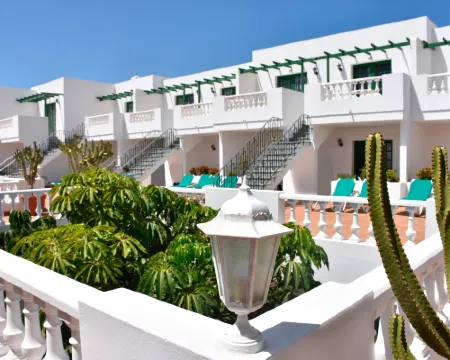 Apartamentos Tisalaya โรงแรมในลานซาโรเต