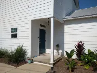 Pvt Pool, 2 Br 1 Ba Apt. 1 Street Fr. Bch. July Special 50%Off Golfcart.
