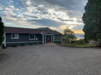 E+H House-Views! Fast Wifi & Pet friendly!